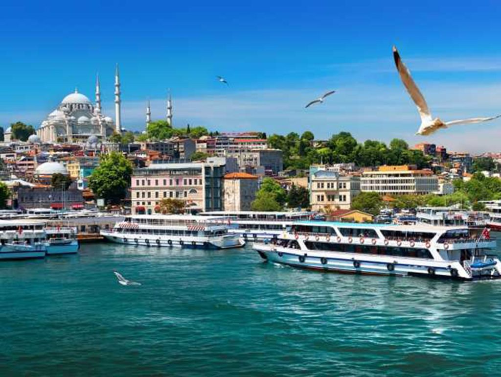 Glistening Waters: Discovering the Bosphorus Strait and Golden Horn