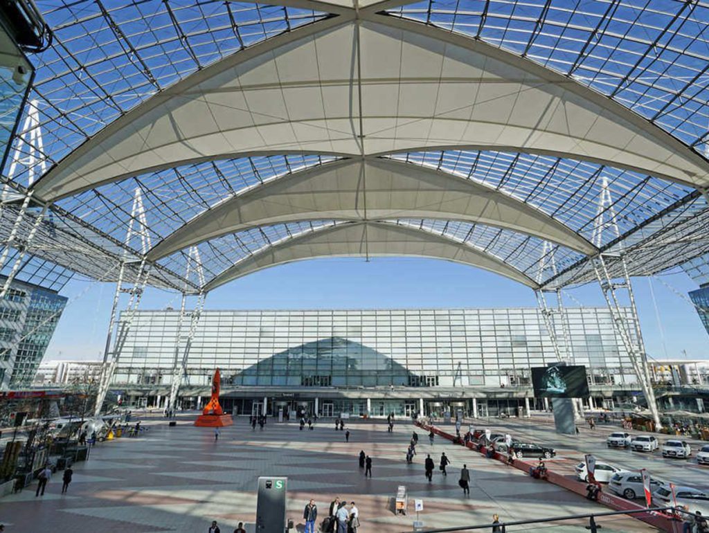 Airport Survival Guide: Navigating Munich Airport with Ease and Top Booking Platforms